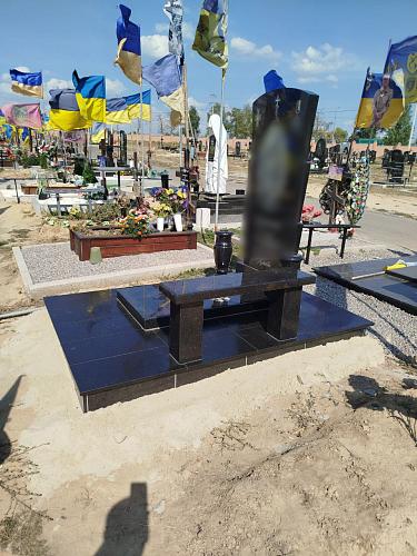 Фото Памятник военному №27