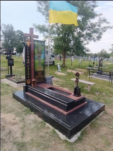 Фото Памятник военному №26