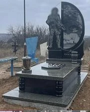 Фото Памятник военному №14